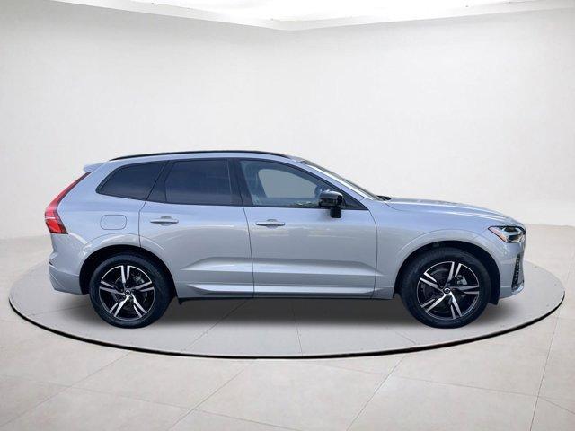 used 2022 Volvo XC60 car, priced at $34,434