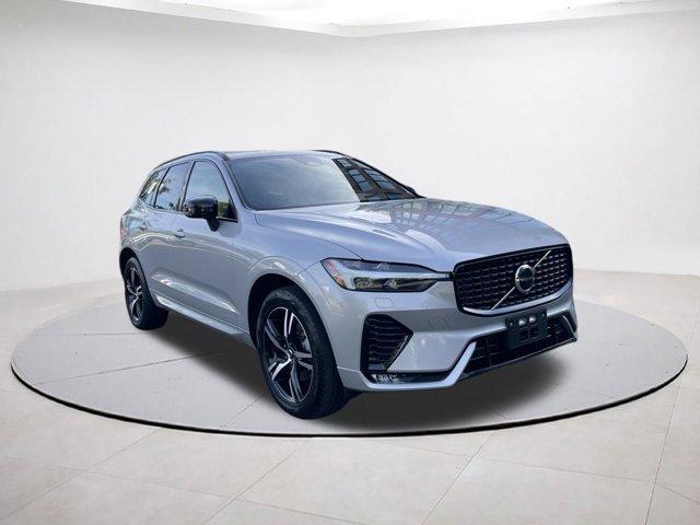 used 2022 Volvo XC60 car, priced at $34,434