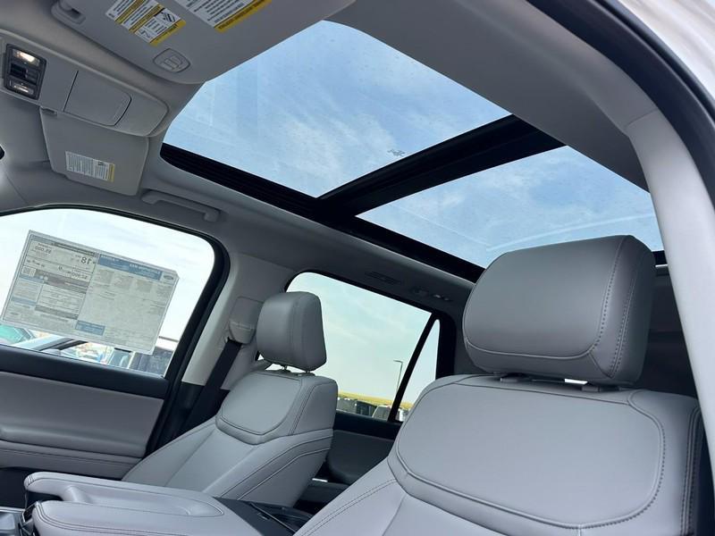 new 2025 Ford Expedition Max car, priced at $75,195