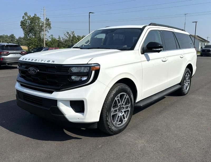 new 2025 Ford Expedition Max car, priced at $75,195