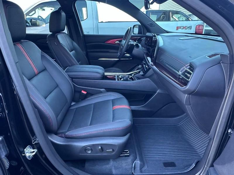 used 2025 Chevrolet Traverse car, priced at $50,790