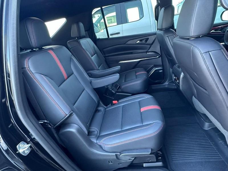 used 2025 Chevrolet Traverse car, priced at $50,790