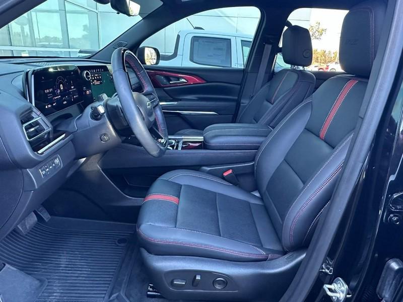 used 2025 Chevrolet Traverse car, priced at $50,790