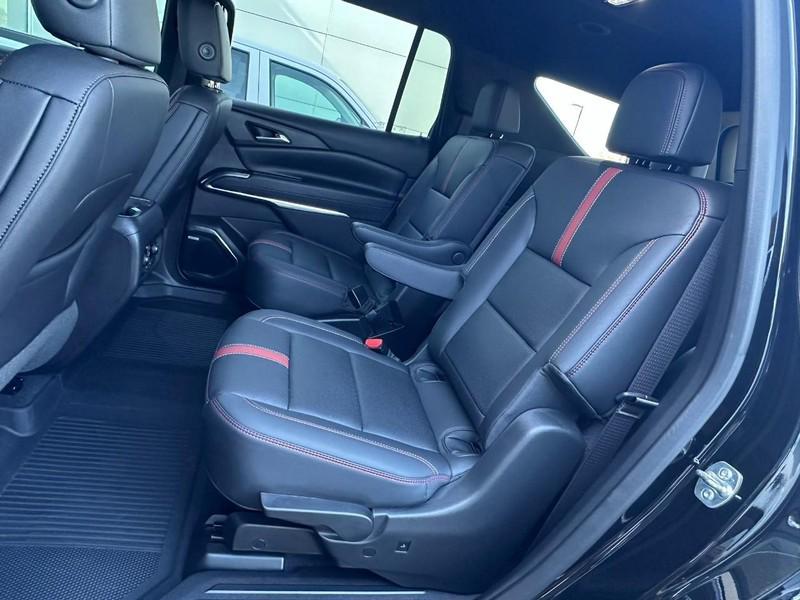 used 2025 Chevrolet Traverse car, priced at $50,790