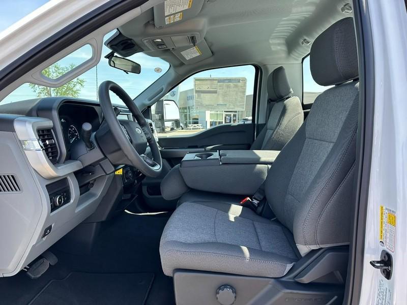 new 2025 Ford F-350 car, priced at $53,898