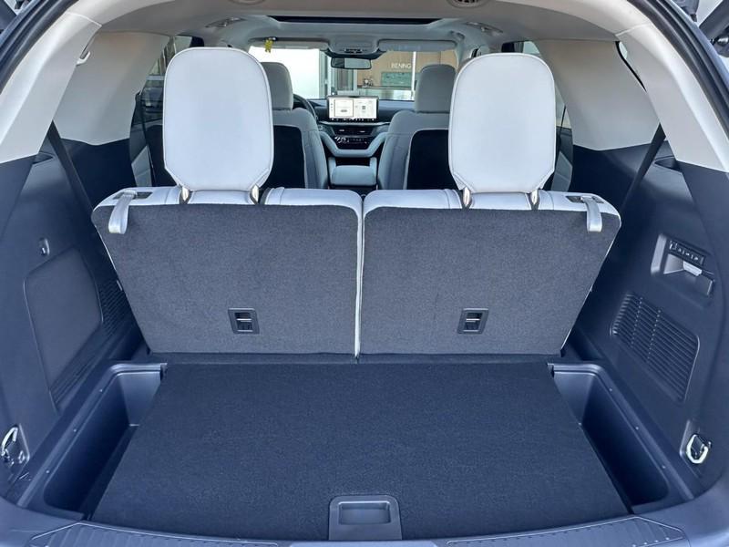 new 2025 Ford Explorer car, priced at $58,569
