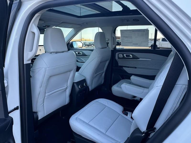 new 2025 Ford Explorer car, priced at $58,569