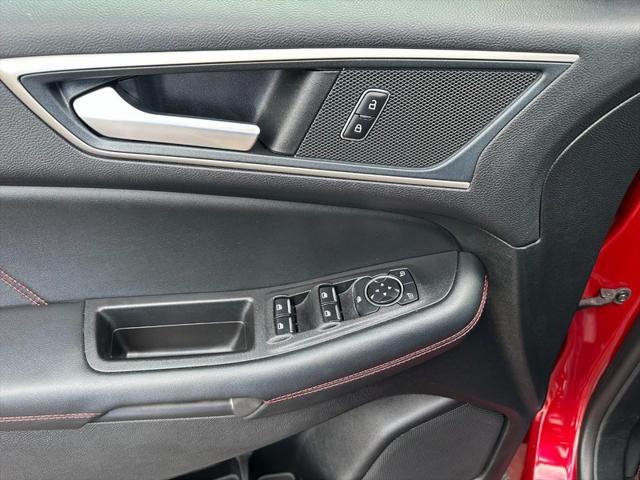 used 2024 Ford Edge car, priced at $35,900