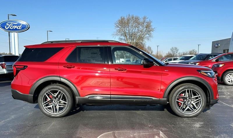 new 2025 Ford Explorer car, priced at $51,294