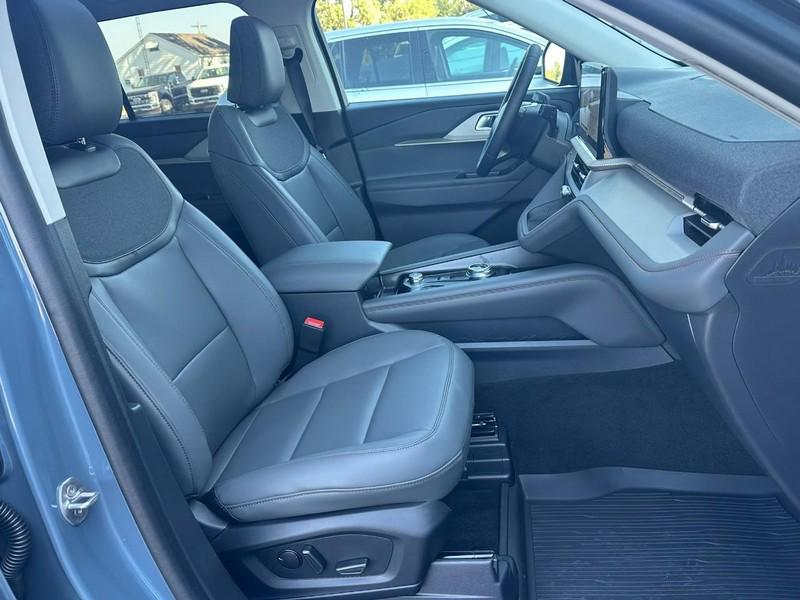 new 2025 Ford Explorer car, priced at $48,289