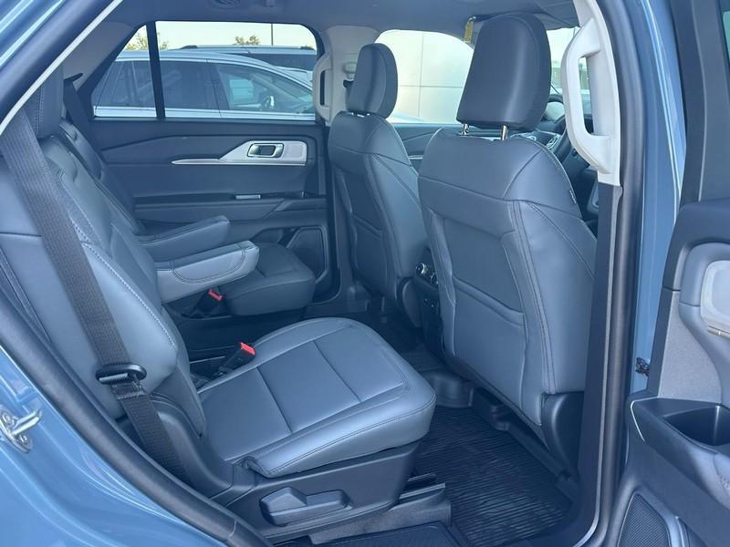 new 2025 Ford Explorer car, priced at $48,289