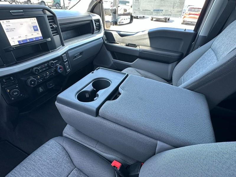 new 2025 Ford F-250 car, priced at $60,298