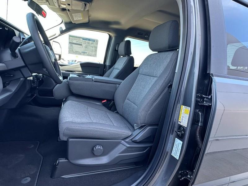 new 2025 Ford F-250 car, priced at $60,298