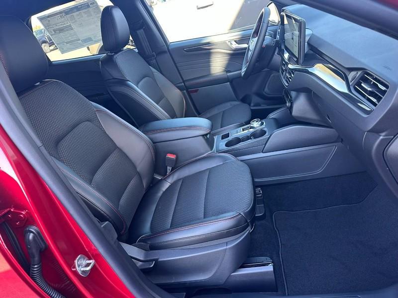 new 2025 Ford Escape car, priced at $31,072