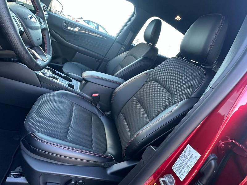 new 2025 Ford Escape car, priced at $31,072