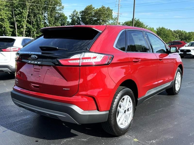 new 2024 Ford Edge car, priced at $43,397