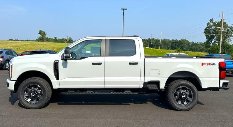 new 2025 Ford F-350 car, priced at $60,674