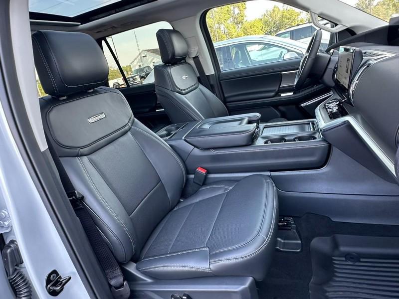 new 2025 Ford Expedition Max car, priced at $81,234