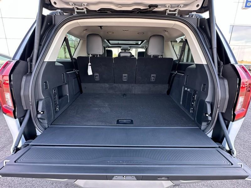 new 2025 Ford Expedition Max car, priced at $81,234