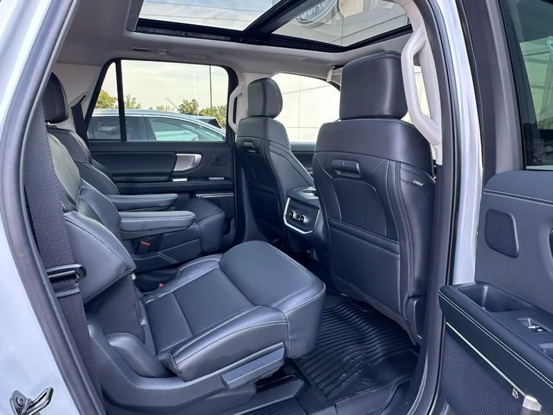 new 2025 Ford Expedition Max car, priced at $81,234