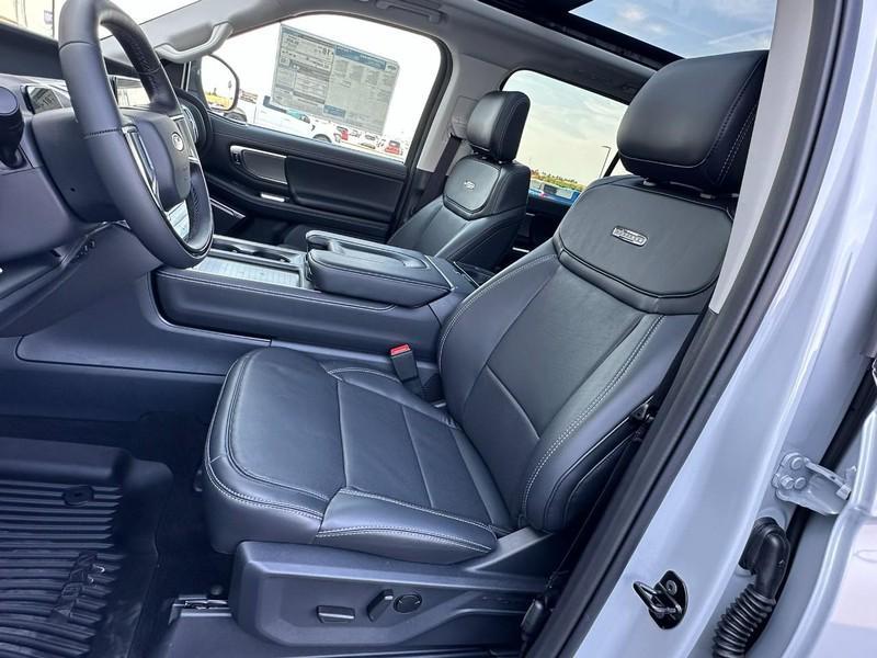 new 2025 Ford Expedition Max car, priced at $81,234