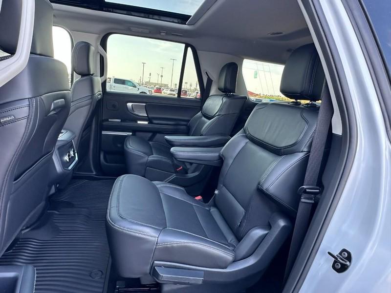 new 2025 Ford Expedition Max car, priced at $81,234