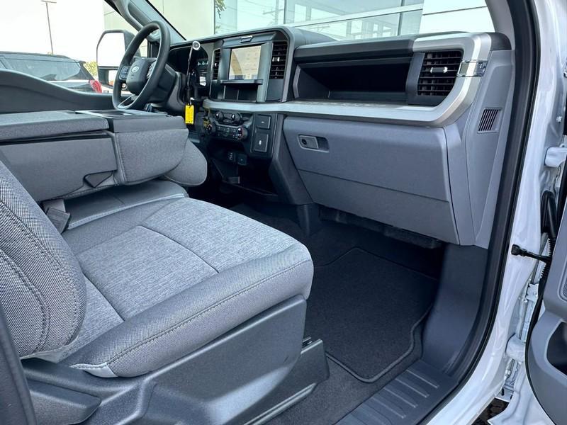 new 2025 Ford F-350 car, priced at $51,700