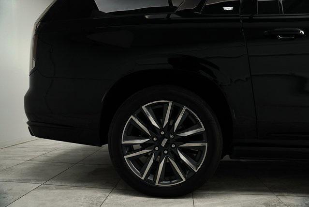 used 2023 Cadillac Escalade ESV car, priced at $69,900