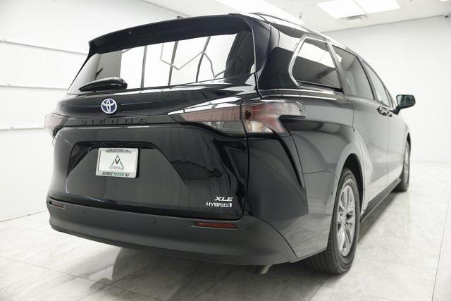 used 2023 Toyota Sienna car, priced at $44,800