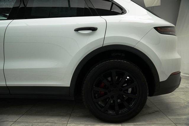 used 2022 Porsche Cayenne car, priced at $51,995