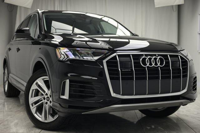 used 2024 Audi Q7 car, priced at $57,900