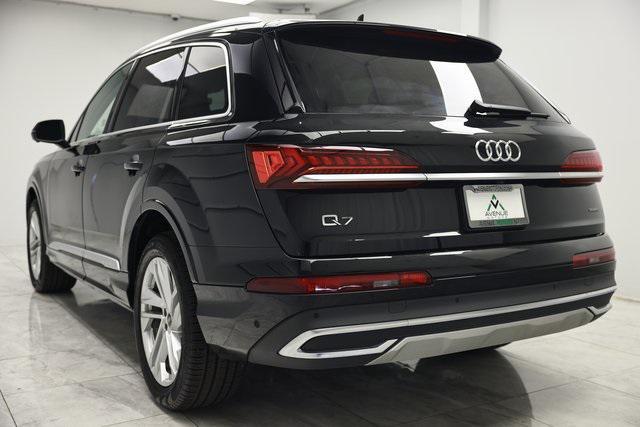 used 2024 Audi Q7 car, priced at $57,900