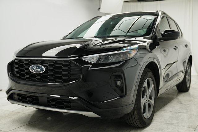 used 2023 Ford Escape car, priced at $27,900