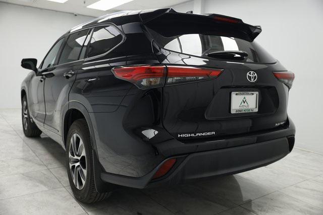 used 2021 Toyota Highlander car, priced at $29,995