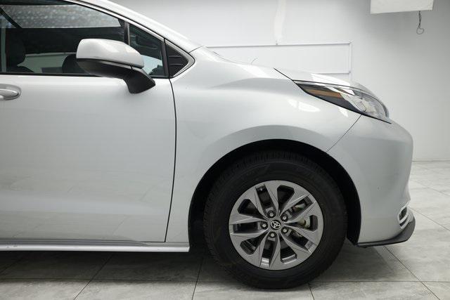 used 2023 Toyota Sienna car, priced at $43,900