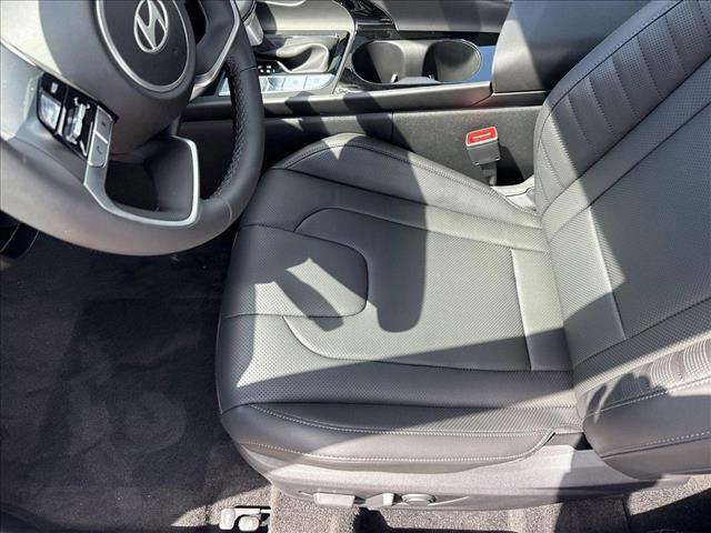 new 2025 Hyundai Elantra car, priced at $27,829