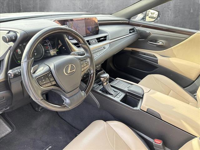 used 2019 Lexus ES 300h car, priced at $27,997