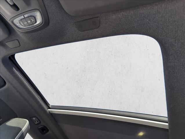 used 2022 Volvo XC40 car, priced at $27,989