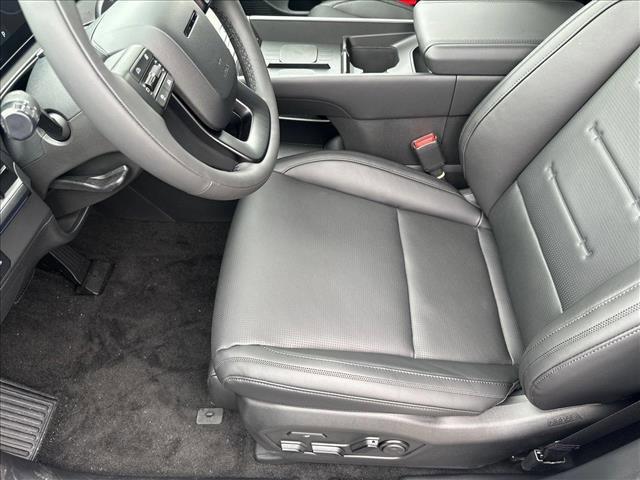 new 2025 Hyundai Santa Fe car, priced at $47,219