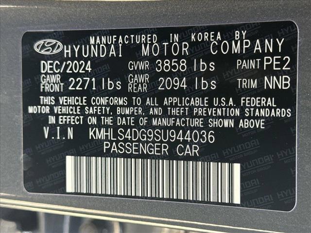 used 2025 Hyundai Elantra car, priced at $22,888