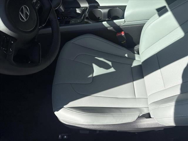 new 2025 Hyundai ELANTRA HEV car, priced at $28,298