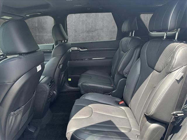 used 2025 Hyundai Palisade car, priced at $45,989
