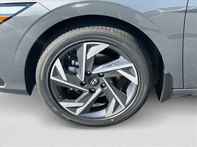 new 2025 Hyundai Elantra car, priced at $24,428