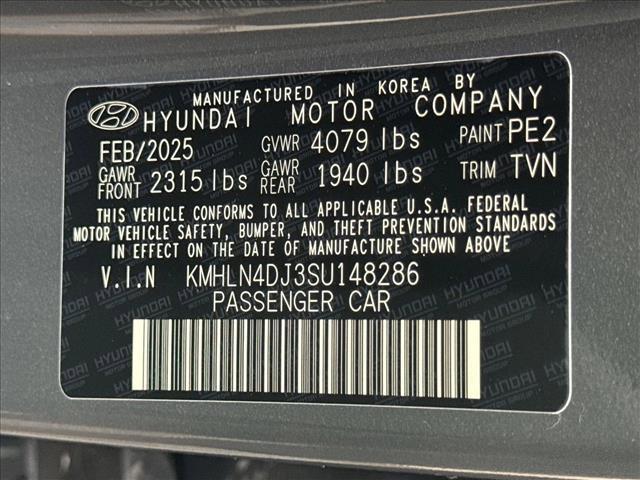 new 2025 Hyundai Elantra car, priced at $30,979