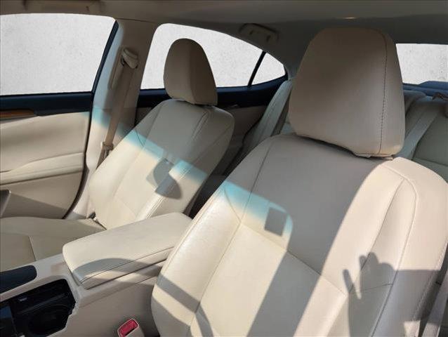 used 2013 Lexus ES 300h car, priced at $15,989
