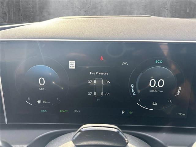 new 2025 Hyundai TUCSON Hybrid car, priced at $43,325
