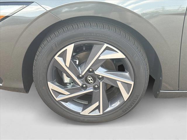 new 2025 Hyundai Elantra car, priced at $22,999