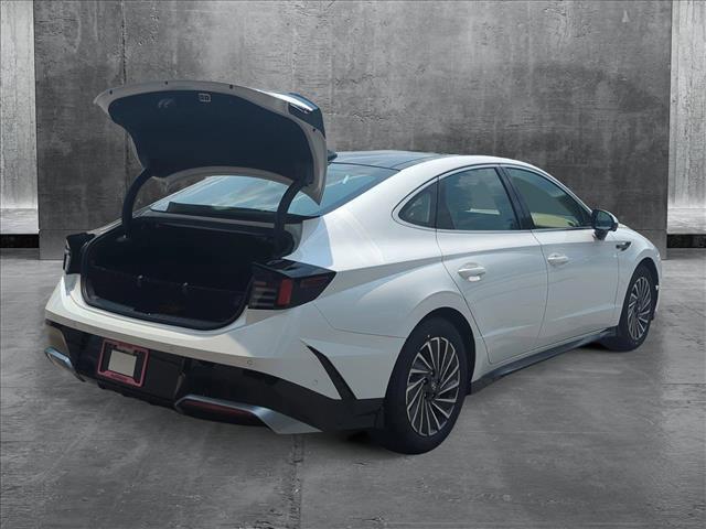 new 2025 Hyundai Sonata Hybrid car, priced at $39,186