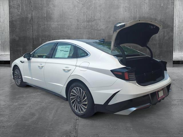 new 2025 Hyundai Sonata Hybrid car, priced at $39,186