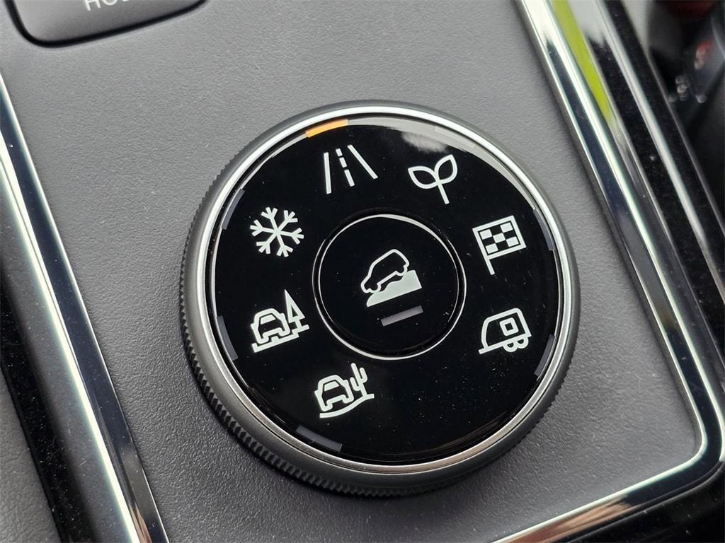 new 2025 Nissan Pathfinder car, priced at $45,000